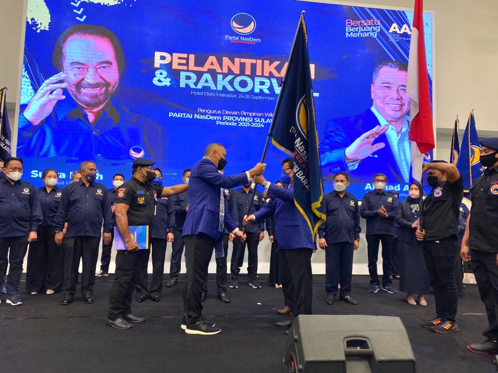 Pengurus Nasdem Sulbar Dilantik di Makassar, Ahmad Ali Minta AAS Menangkan Pemilu 2024